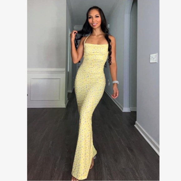 Yellow Floral Sheath Backless Maxi Dress - Picture 10 of 16